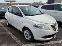 Usata Lancia Ypsilon Gold 95 CV (69 kW) 2014 Bianco Utilitaria