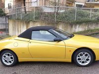 Usata Alfa Romeo Spider 144 CV (105 kW) 2000 Giallo Cabrio