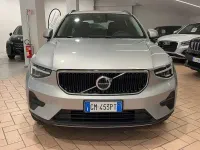 Usata Volvo XC40 129 CV (94 kW) 2023 Silver down met. SUV