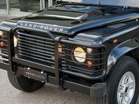 Usata Land Rover Defender SE 122 CV (89 kW) 2008 Nero Station wagon