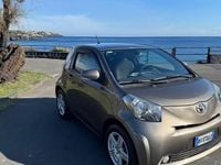 Usata Toyota iQ 68 CV (50 kW) 2011 Grigio Utilitaria