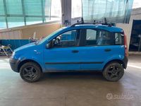 Usata Fiat Panda 4x4 Climbing 59 CV (43 kW) 2005 Blu Utilitaria