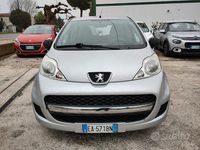 Usata Peugeot 107 68 CV (50 kW) 2010 Grigio Utilitaria