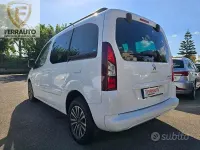 Usata Peugeot Partner Outdoor 115 CV (84 kW) 2012 Bianco Monovolume
