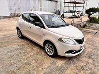 Usata Lancia Ypsilon Platinum 95 CV (69 kW) 2015 Bianco Utilitaria