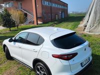 Usata Alfa Romeo Stelvio Executive 210 CV (154 kW) 2017 Bianco SUV
