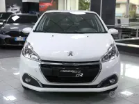 Gebraucht Peugeot 208 Active 82 PS (60 kW) 2017 Weiß Kleinwagen