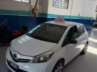 Usata Toyota Yaris Active 69 CV (50 kW) 2013 Bianco Utilitaria