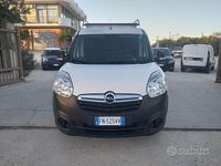 Usata Opel Combo 120 CV (88 kW) 2018 Bianco Monovolume