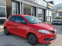 Gebraucht Lancia Ypsilon Platinum 69 PS (50 kW) 2018 Rot Kleinwagen
