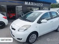 Begagnad Toyota Yaris 90 HK (66 kW) 2011 Vit Halvkombi