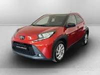 Usata Toyota Aygo X Trend 72 CV (52 kW) 2022 Rosso SUV