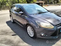 Usata Ford Focus Titanium 115 CV (84 kW) 2011 Grigio Station wagon
