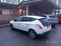 Usata Lancia Delta Silver 120 CV (88 kW) 2013 Bianco Utilitaria