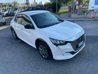 Usata Peugeot e-208 Allure 56 kW (77 CV) 2023 Bianco Utilitaria