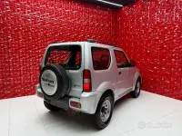 Usata Suzuki Jimny 82 CV (60 kW) 2004 Grigio SUV