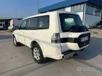 Usata Mitsubishi Pajero Instyle 190 CV (139 kW) 2016 Bianco SUV