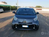 Usata Toyota iQ 90 CV (66 kW) 2010 Grigio Utilitaria
