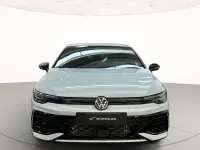 Nuova VW Golf VIII R-line Plus 150 CV (110 kW) 2026 Crystal ice blue metallizzato Berlina