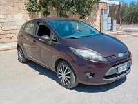 Usata Ford Fiesta 68 CV (50 kW) 2010 Viola Berlina