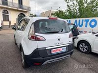 Usata Renault Scénic III XMOD 110 CV (80 kW) 2015 Bianco Monovolume