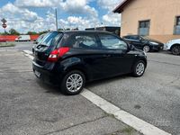 Usata Hyundai i20 Comfort 77 CV (56 kW) 2009 Nero Utilitaria