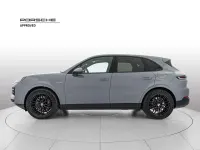 Nuova Porsche Cayenne E-Hybrid 470 CV (345 kW) 2026 Grigio SUV