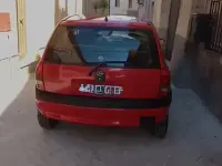 Usata Opel Corsa Edition 54 CV (39 kW) 2000 Rosso Berlina