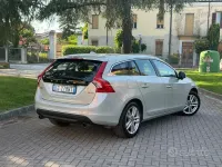 Usata Volvo V60 R-Design 215 CV (158 kW) 2011 Grigio Station wagon