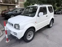 Usata Suzuki Jimny 82 CV (60 kW) 2011 Bianco SUV
