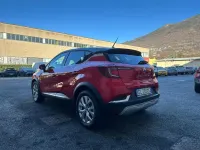 Usata Renault Captur Intens 160 CV (117 kW) 2023 Rosso SUV