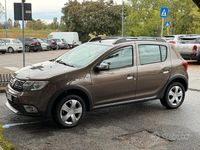 Usata Dacia Sandero Stepway 90 CV (66 kW) 2017 Marrone Utilitaria