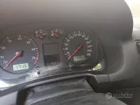 Usata VW Golf IV 105 CV (77 kW) 2003 Grigio Utilitaria