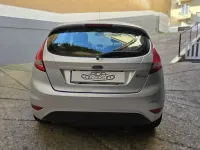 Usata Ford Fiesta 97 CV (71 kW) 2010 Grigio Berlina