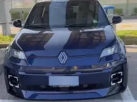 Usata Renault R5 Iconic 77 kW (106 CV) 2024 Bluazzurro Utilitaria