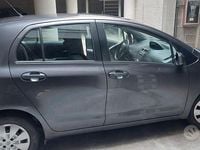 Usata Toyota Yaris Sol 90 CV (66 kW) 2009 Grigio Utilitaria