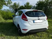 Usata Ford Fiesta 82 CV (60 kW) 2010 Bianco Berlina