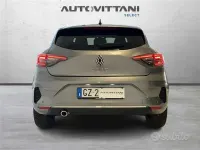Używany Renault Clio V Techno 91 KM (66 kW) 2025 Szary Sedan/Limuzyna
