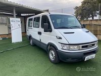 Usata Iveco 35.12 116 CV (85 kW) 2004 Bianco Furgone