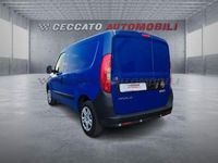 Usata Fiat Doblò 95 CV (69 kW) 2018 Blu Monovolume