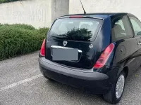 Usata Lancia Ypsilon 60 CV (44 kW) 2003 Bluazzurro Utilitaria