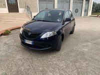 Usata Lancia Ypsilon 69 CV (50 kW) 2020 Blu/azzurro Utilitaria