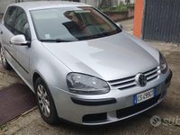 Usata VW Golf IV 105 CV (77 kW) 2005 Grigio Berlina