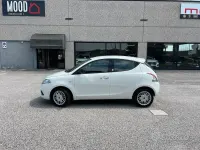 Usata Lancia Ypsilon Silver 69 CV (50 kW) 2016 Bianco Utilitaria