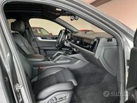 Usata Porsche Cayenne 470 CV (345 kW) 2024 Grigio SUV