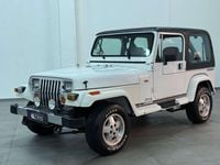 Usata Jeep Wrangler Laredo 103 CV (75 kW) 1991 Bianco SUV