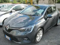 Usata Renault Clio V 91 CV (66 kW) 2022 Grigio Berlina