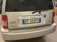 Usata Jeep Cherokee 177 CV (130 kW) 2008 Grigio SUV