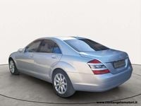 Usata Mercedes S500 387 CV (284 kW) 2006 Argento Berlina