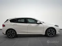 Nuova BMW 118 M Sport 150 CV (110 kW) 2026 Alpin white pastello Utilitaria